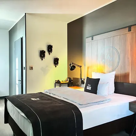 Holiday Inn - The Niu, Bricks Hamburg Eppendorf By Ihg